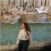 Profesora de Lengua Castellana y Gallego imparte clases a niños de primaria o ESO